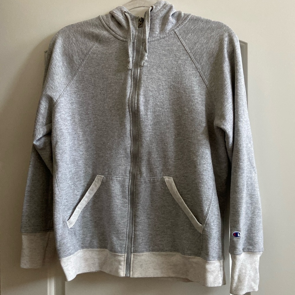 Champion hoodie in size M
